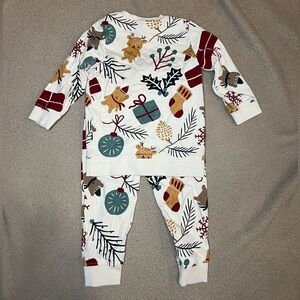 H&M Toddler Christmas Jogging Outfit, long sleeve shirt and pants, EUC, 2T